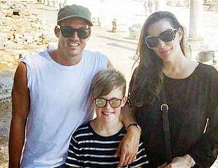 Hollywood actress Liv Tyler visits ancient city of Ephesus with her family in Turkey’s İzmir