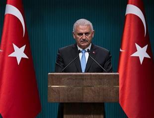Turkey reshuffles gov’t, keeps foreign team, changes PM’s aides