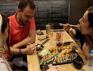 Foreign food chains brave risks for a bite of Iran