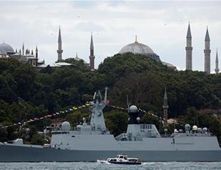 Chinese navy fleet docks at Istanbul port
