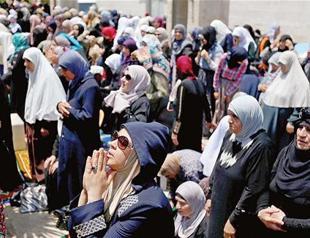 Palestinians end boycott of Jerusalem holy site