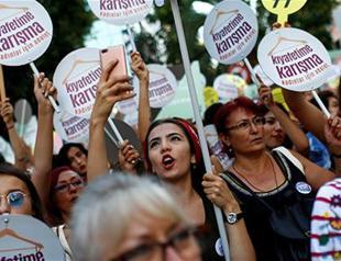 Turkish women march against rising intolerance in Istanbul