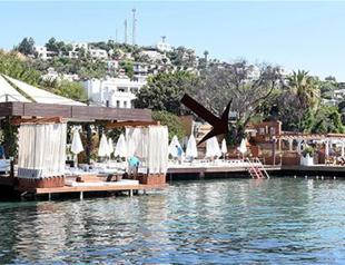 One killed, four wounded after armed assailant opens fire on beach club in Turkish resort of Bodrum