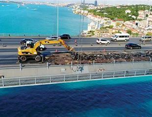 Maintenance on Istanbul’s Bosphorus Bridge causes long traffic jam in Istanbul