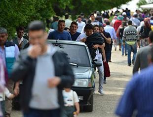 Women, men walk down ‘Lovers Street’ to find spouse in Turkey’s Çanakkale