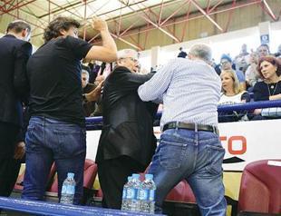 Prosecutors launch probe into Fenerbahçe chairman for slapping counterpart