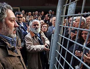 Trial of Turkish daily Cumhuriyet journalists, executives continues on second day