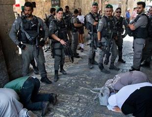 Israel removes Jerusalem metal detectors, Palestinians reject new measures