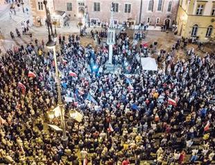 EU could ‘halt voting rights of Poland’