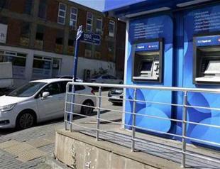 Police chase two gunmen who stole $113,000 in Ankara