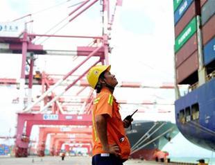 China warns of retaliation as Trump launches trade probe