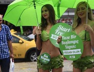 PETA activists wear lettuce bikinis in Istanbul animal rights protest