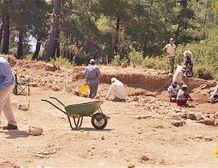 Treasure hunters descend on Istanbul’s Kemerburgaz amid rumors of gold discovery