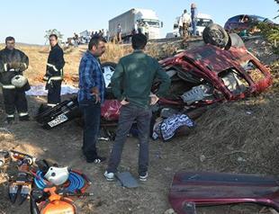 Seven killed after shuttle carrying workers, light commercial vehicle collide in Turkey’s Bursa