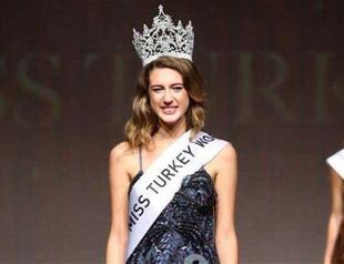 Miss Turkey Itır Esen decrowned hours after triumph due to tweet about last year’s coup attempt