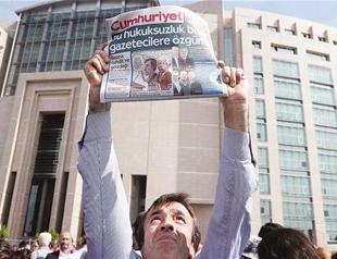 Third hearing in Cumhuriyet trial begins in Istanbul