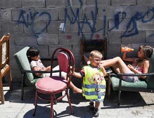 Kosovo Roma seek justice for lead-poisoned children