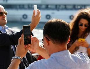 Tax stamp on mobile phones hiked for use of Turkish state broadcaster