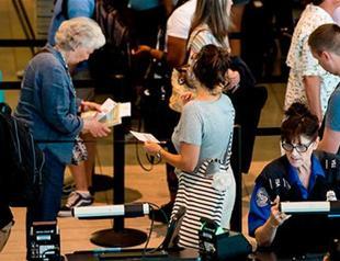 International travel to US drops for first time since 2009