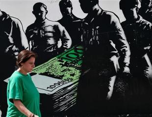 Fitch upgrade Greece debt, sees steady improvment