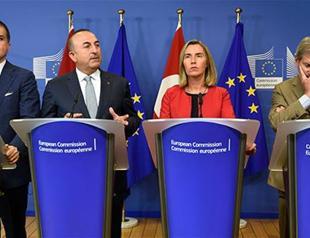 EU official Johannes Hahn calls for ‘new Turkey policy’