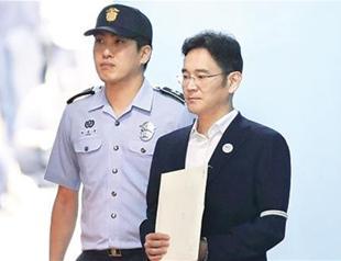 Samsung heir given 5-year jail sentence for bribery