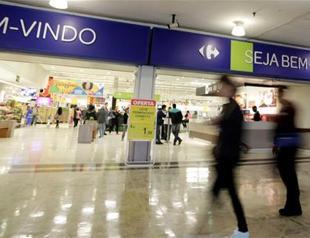 Shares in retailer Carrefour slump after profit warning