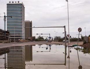 Ghost cities haunt stability dream in far west China