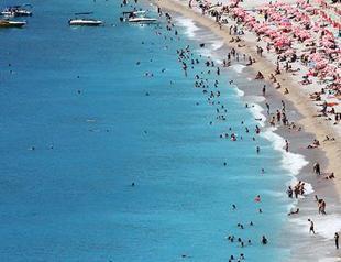 Over 1 mln Turks flock to touristic destinations during long public holiday