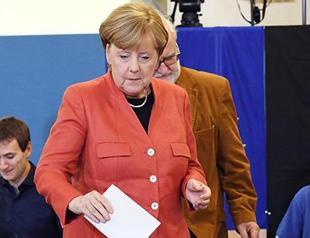 Merkel faces tricky coalition talks after ‘nightmare victory’