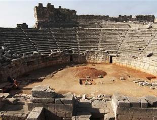 ‘City of sorrows’ wait for visitors