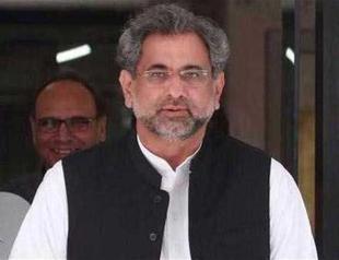 New Pakistan PM consults ousted boss Sharif on cabinet picks