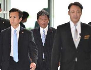 Japan’s prime minister reshuffles Cabinet as support dips