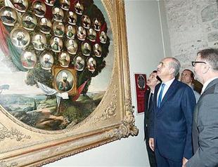 Topkapı Palace not sliding, says minister