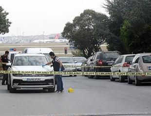 Four armed robbers block car, escape with $2 million in Istanbul
