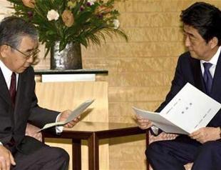 Japan’s Abe donates to controversial war shrine on anniversary