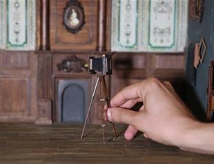 Palm-sized artifacts by Iraqi artist