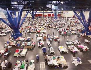 Trump surveys Texas as Harvey rages on