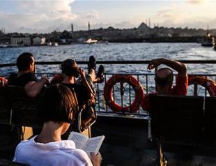 INTERVIEW: Suzy Hansen on viewing America from Turkey