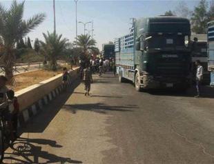 Aid convoy reaches Syrias Deir al-Zor after three-year siege