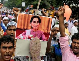 Myanmar’s Suu Kyi scraps UN trip amid Rohingya crisis