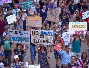 Democrats say they have deal with Trump on young immigrants