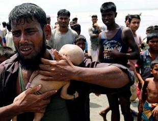 Bangladesh troops to deliver aid for Rohingya refugees
