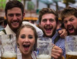 World’s biggest beer festival Oktoberfest opens in Munich