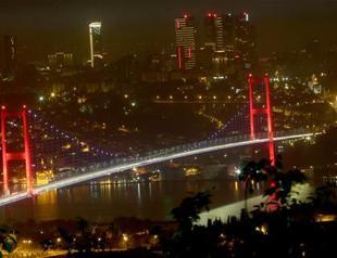 Bosphorus Bridge lit in colors of Slovenian flag after Eurobasket win