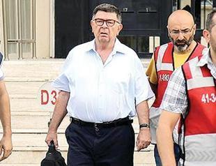 Jailed Turkish columnist voices regret at writing for Gülen-linked Zaman in first hearing