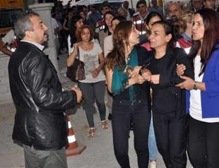 Three perpetrators arrested over attack on funeral of HDP politician’s mother