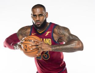 James hopes Wade will join Cavs