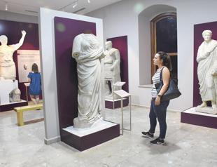 ‘Coincidental’ artifacts draw tourists’ interest