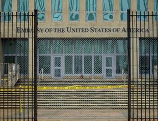 US cuts diplomatic staff in Cuba, warns against travel